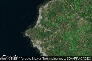 33 Friendship Ln, Deer Isle, ME 04627