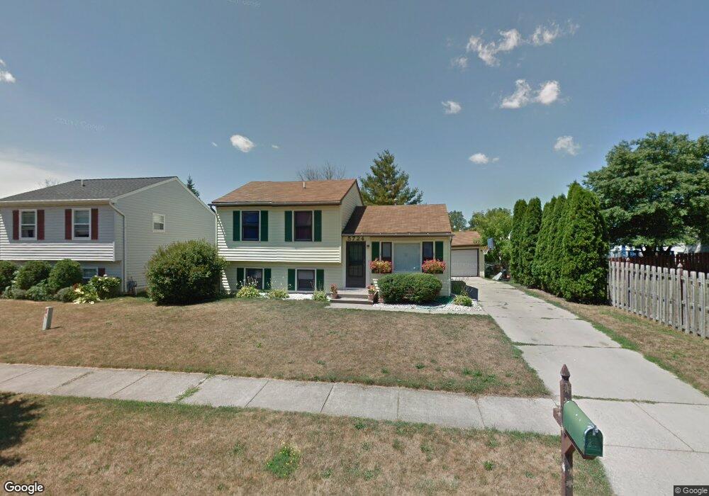 5724 Laporte Dr, Lansing, MI 48911 - photo 1