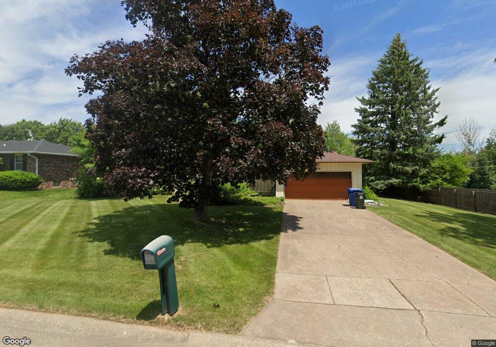 2328 E 48th St, Davenport, IA 52807 - photo 1