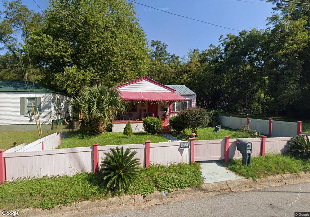 1411 Carver Dr, Dothan, AL 36303 - photo 1