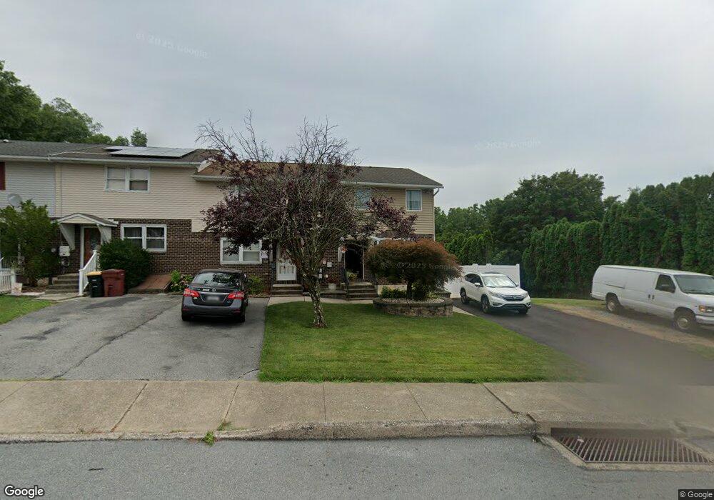 3376 S 2nd St, Whitehall, PA 18052 - photo 1