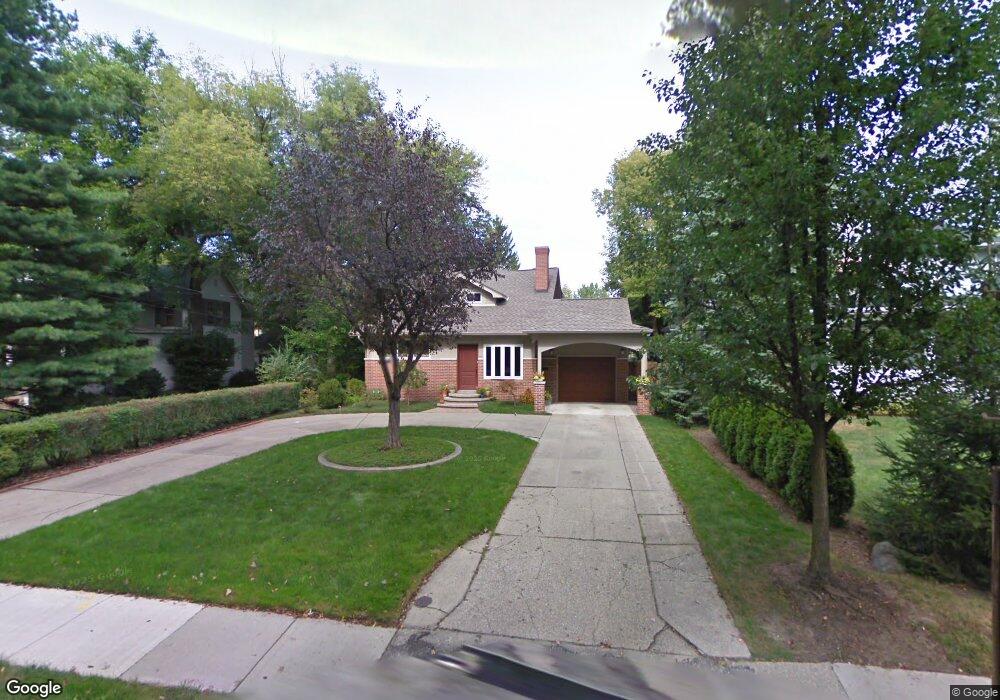 156 Moross Rd, Grosse Pointe Farms, MI 48236 - photo 1