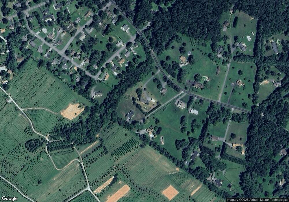 4388 Cherry Tree Ln, Sykesville, MD 21784 - photo 1