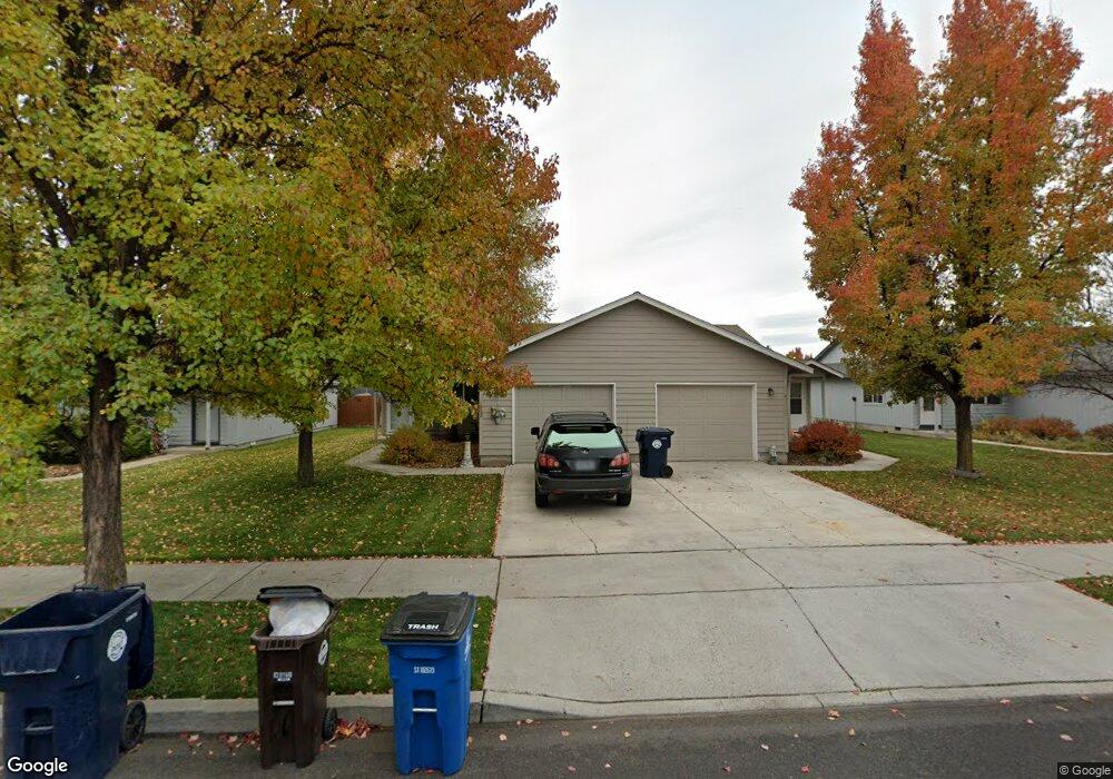 1958 NW Elm Ave, Redmond, OR 97756 - photo 1