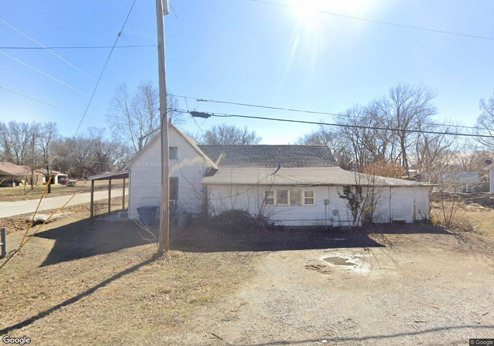 716 Locust St, Carl Junction, MO 64834 - photo 1