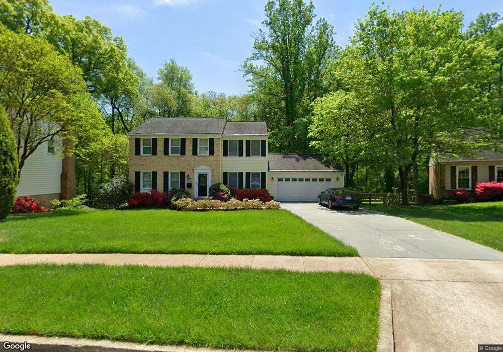 8821 Queen Elizabeth Blvd, Annandale, VA 22003 - photo 1
