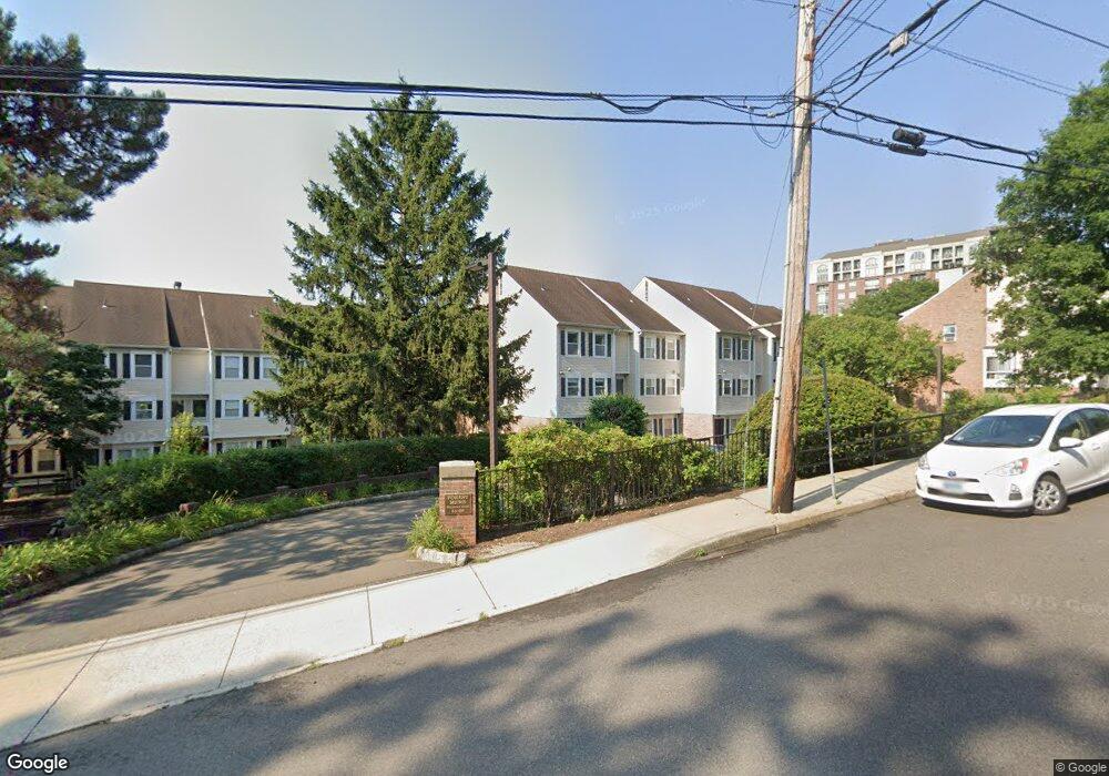 47 Highland Rd, Stamford, CT 06902 - photo 1