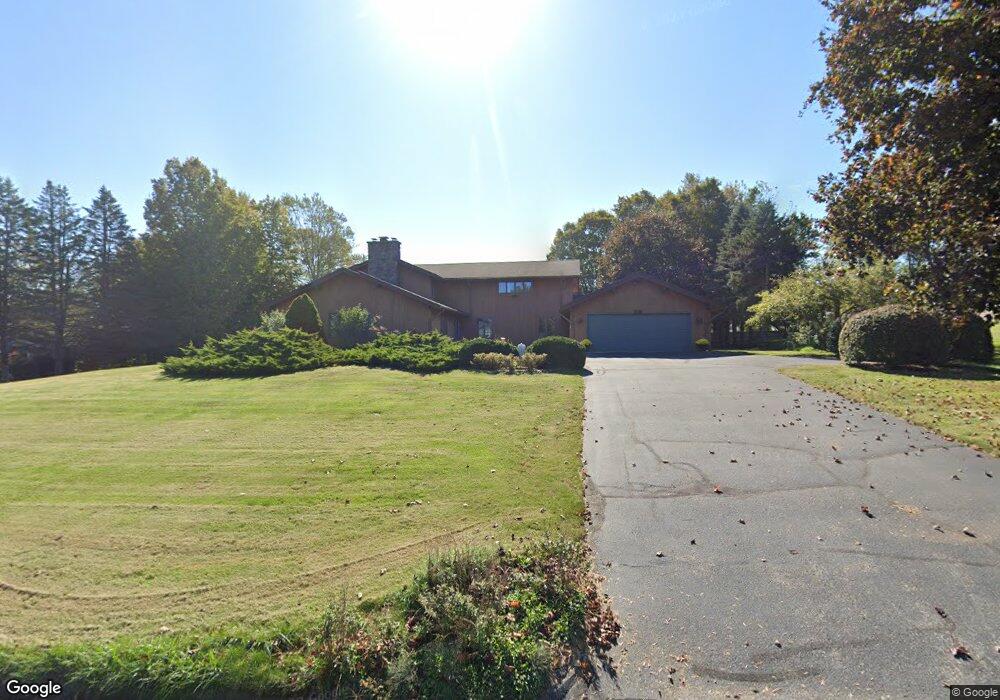 15 Loubier Dr, Somers, CT 06071 - photo 1