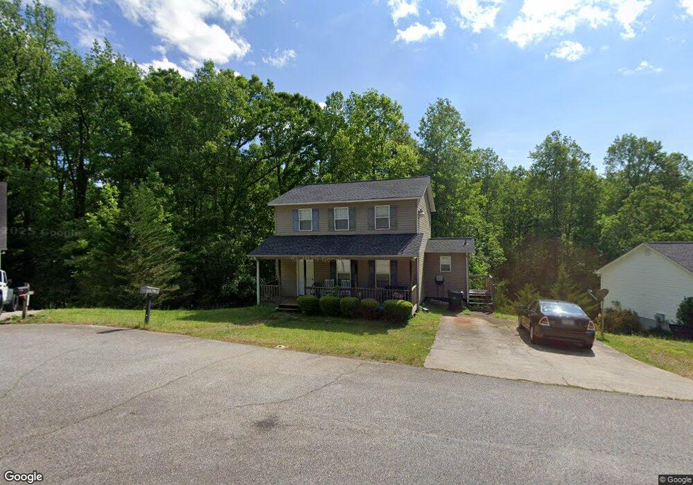 147 Carriage Ln, Clarkesville, GA 30523 - photo 1