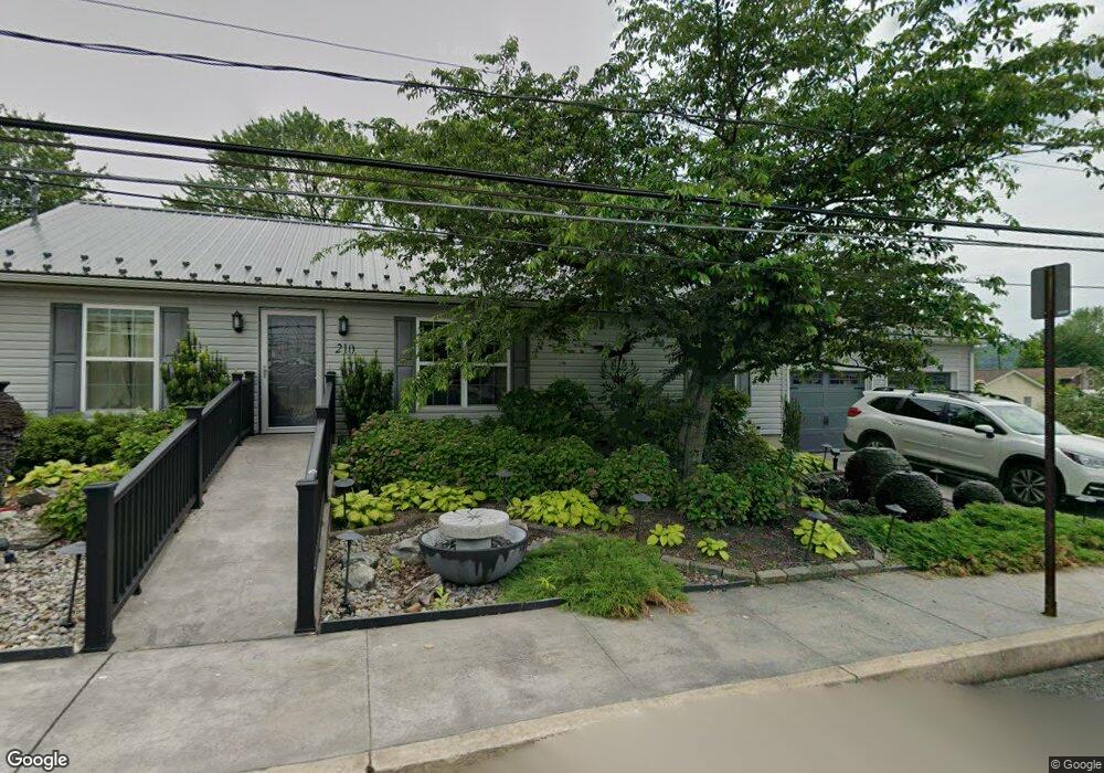 210 3rd St, Walnutport, PA 18088 - photo 1