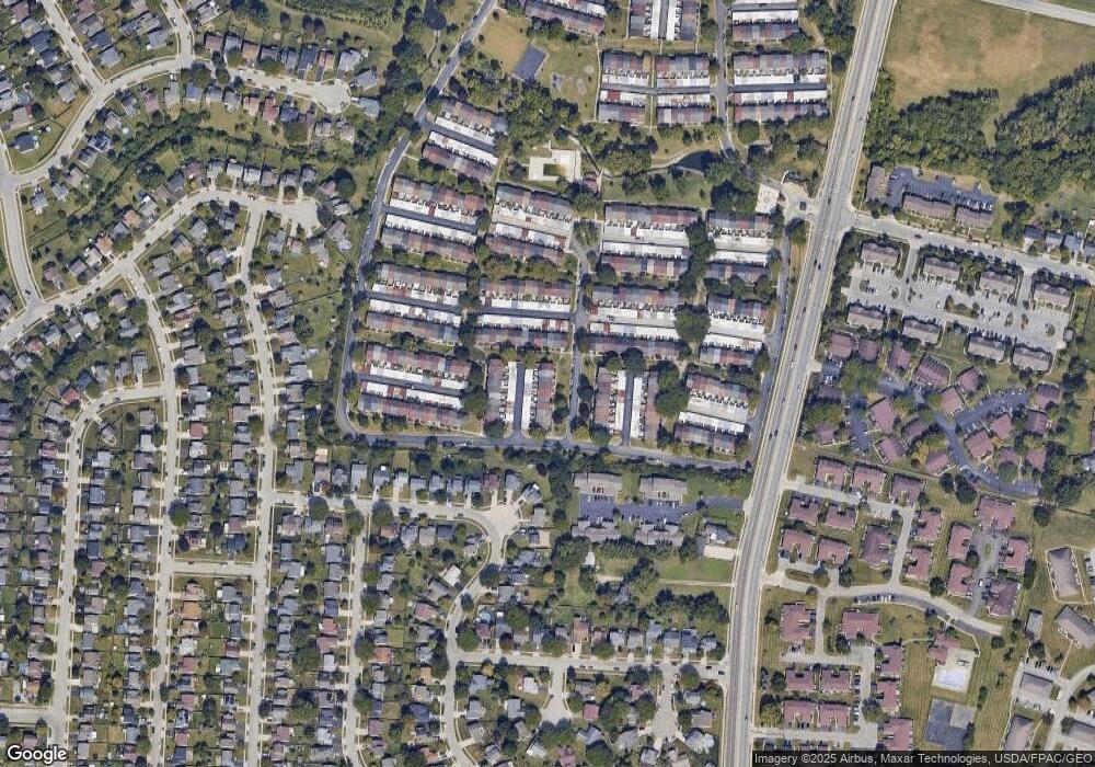 5572 Brackenridge Ave unit 8, Columbus, OH 43228 - photo 1