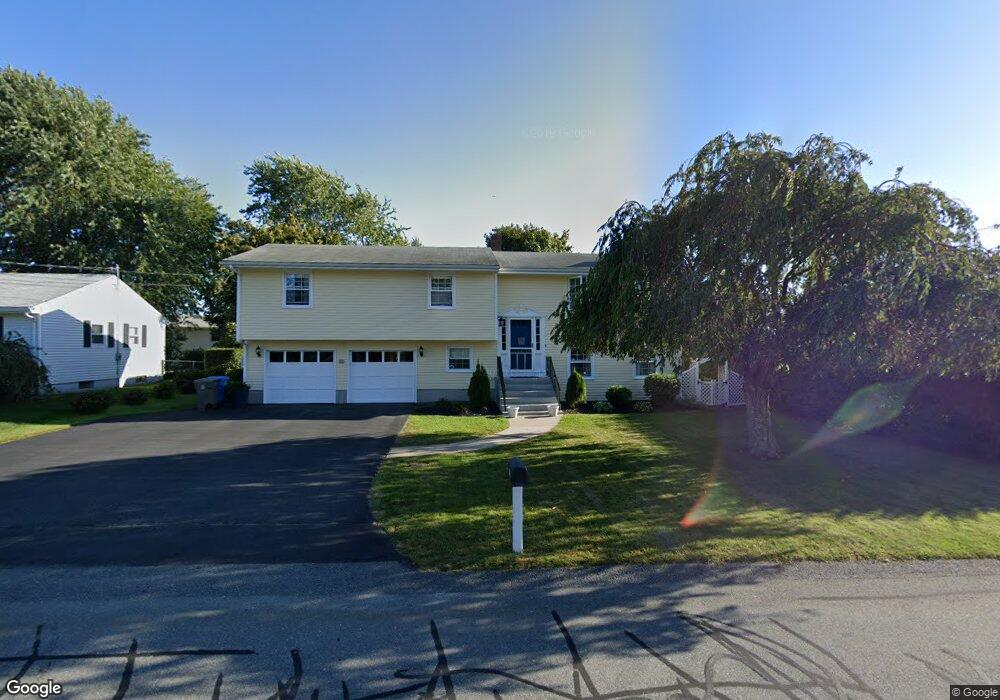 44 Squantum Dr, Middletown, RI 02842 - photo 1