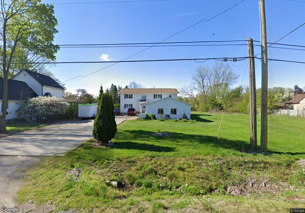 2131 W Maple Ave, Flint, MI 48507 - photo 1