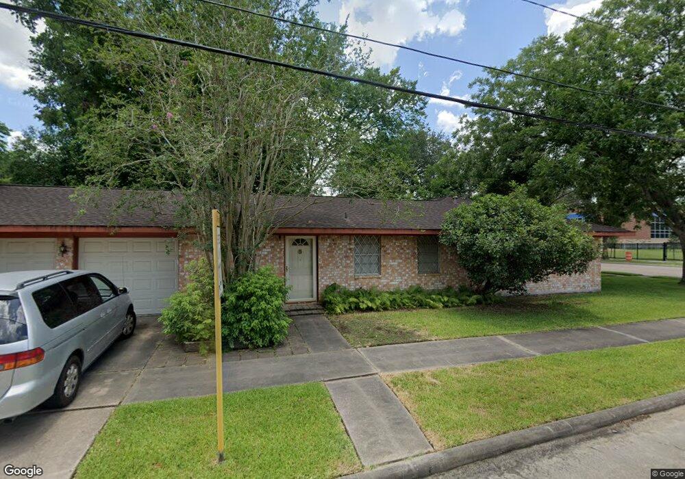 10903 Gulfdale Dr, Houston, TX 77075 - photo 1
