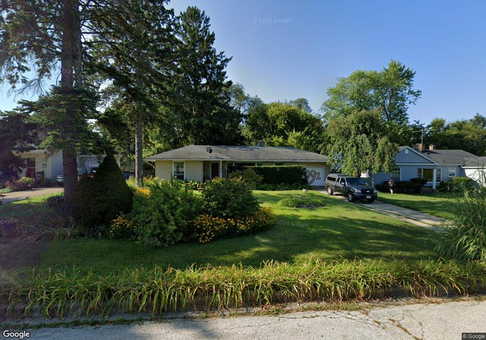 325 Longview Rd, Waukegan, IL 60087 - photo 1