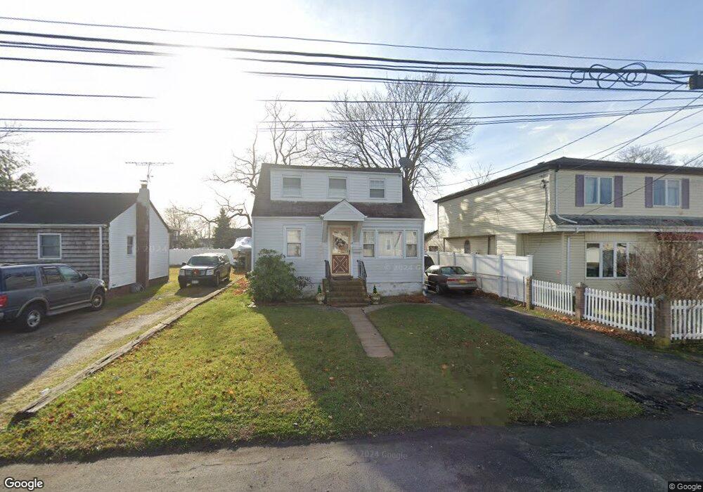 15 Beach Ave, Copiague, NY 11726 - photo 1