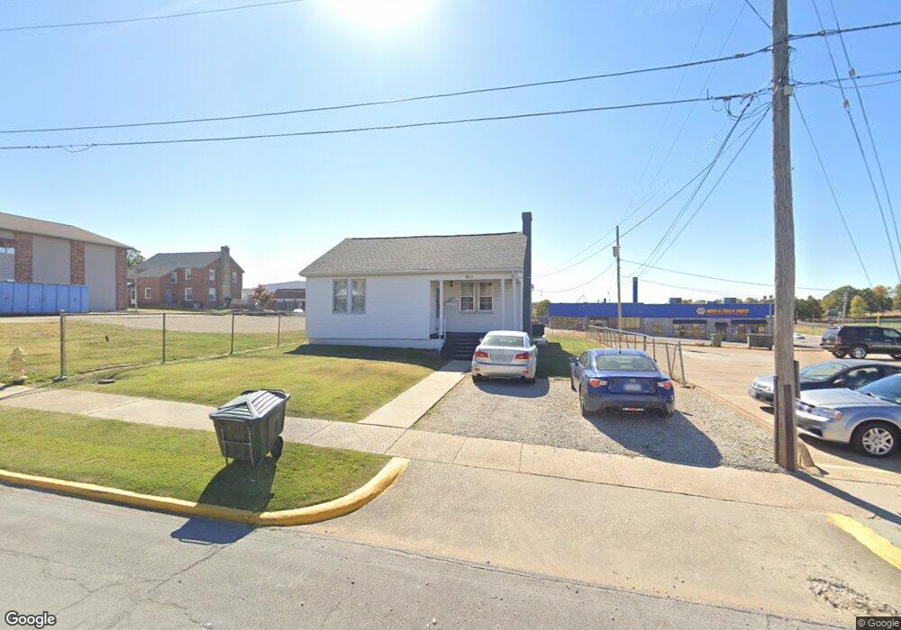 611 W 8th St, Rolla, MO 65401 - photo 1