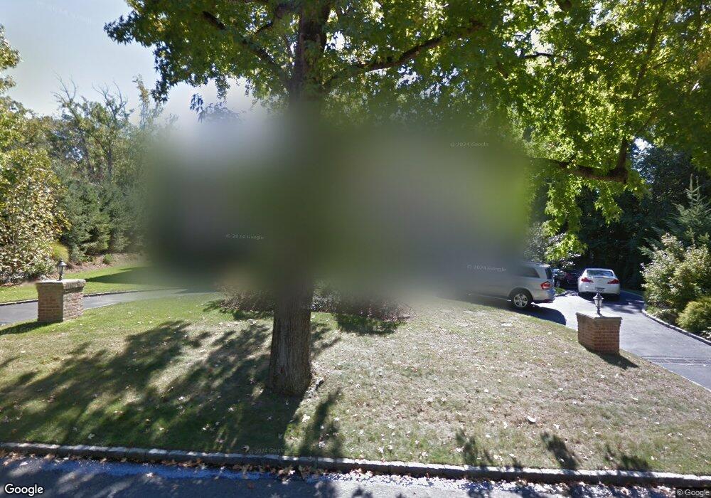 24 Henhawk Rd, Great Neck, NY 11024 - photo 1