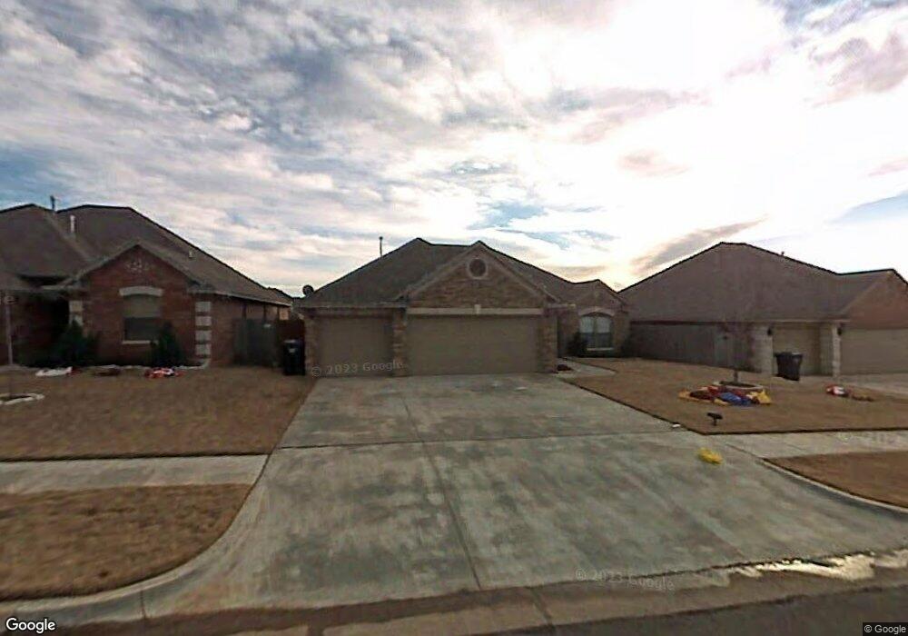 2604 SE 6th Cir, Moore, OK 73160 - photo 1