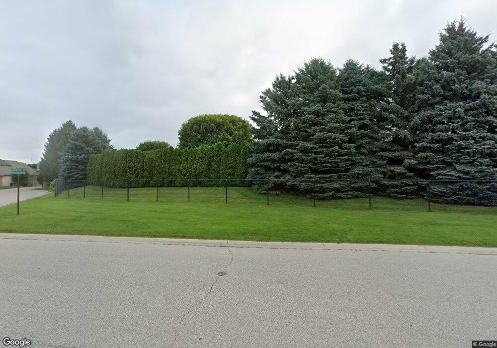 853 W Pointe, Port Huron, MI 48060 - photo 1