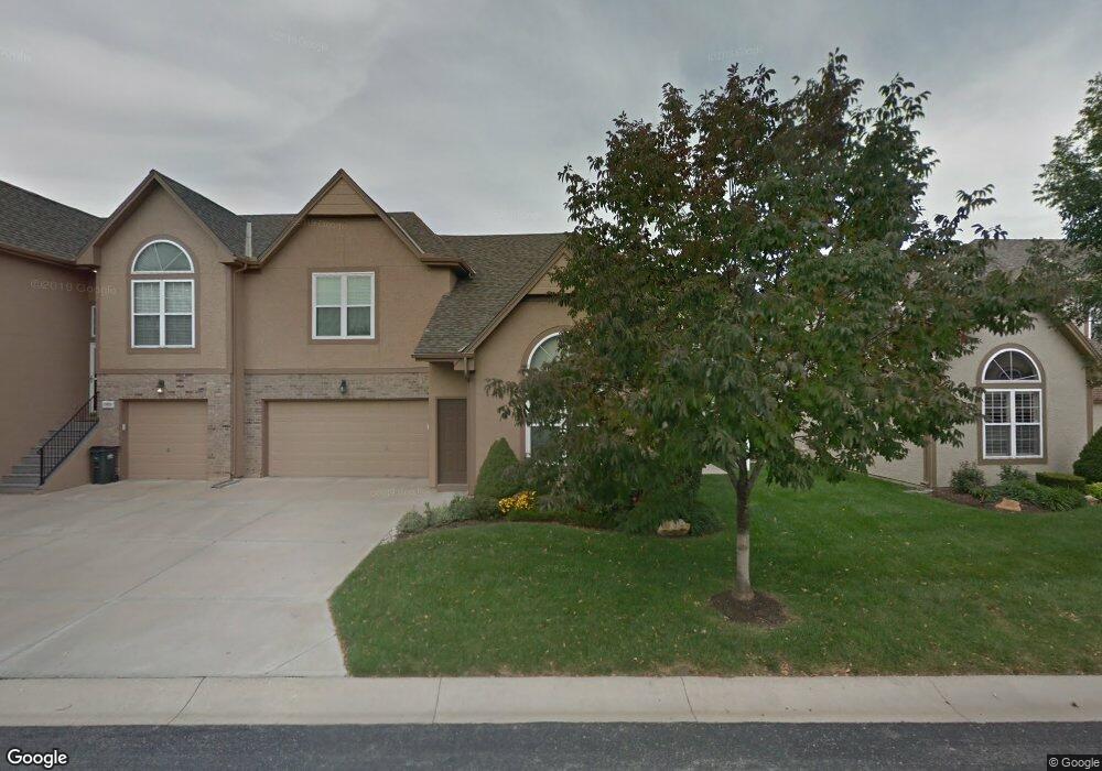 15822 W 62nd St, Shawnee, KS 66217 - photo 1