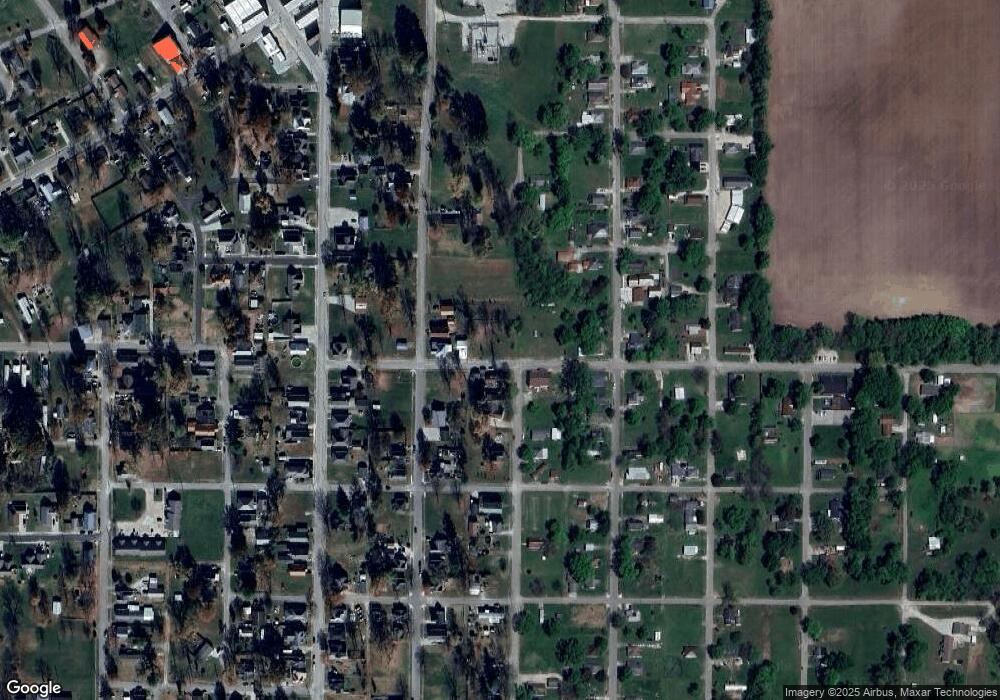 524 Hicks St, Bicknell, IN 47512 - photo 1