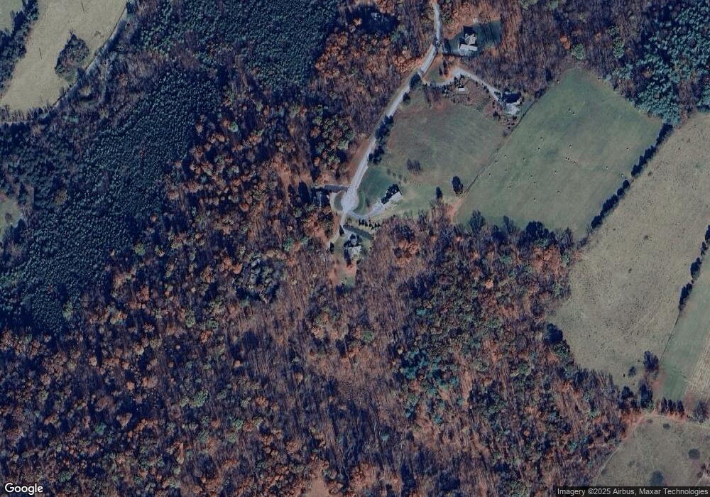 215 E Ridge Dr, Lexington, VA 24450 - photo 1