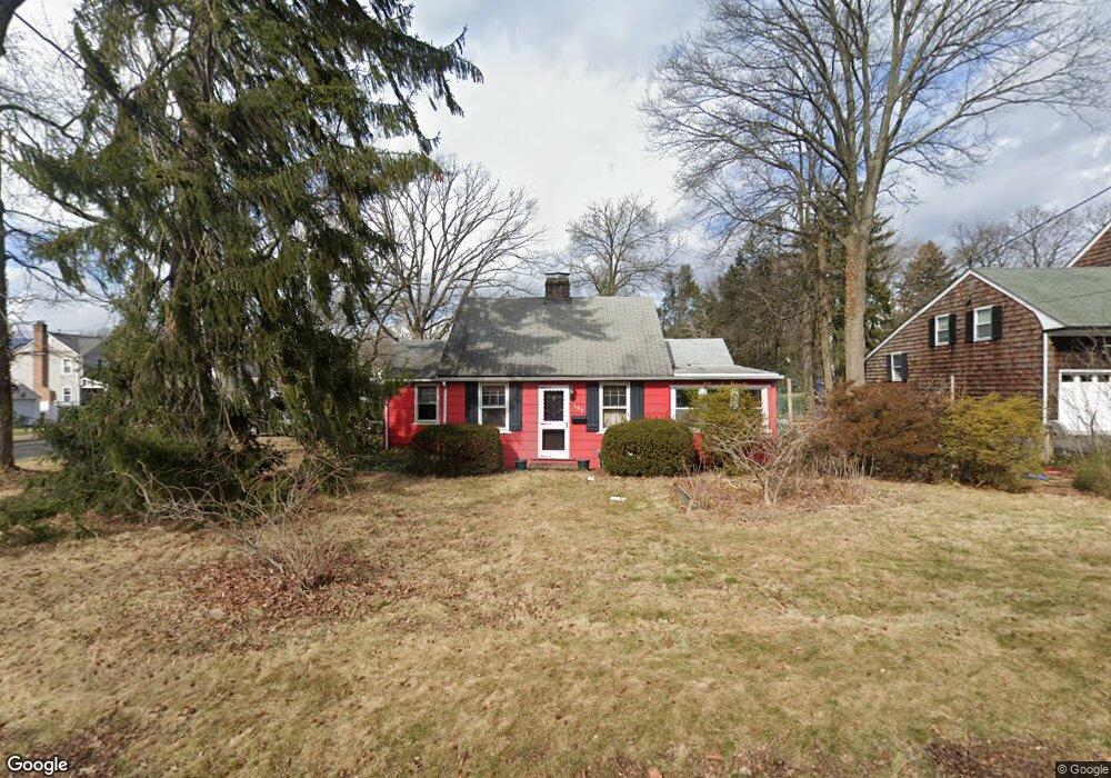 181 E Chestnut Ave, Metuchen, NJ 08840 - photo 1