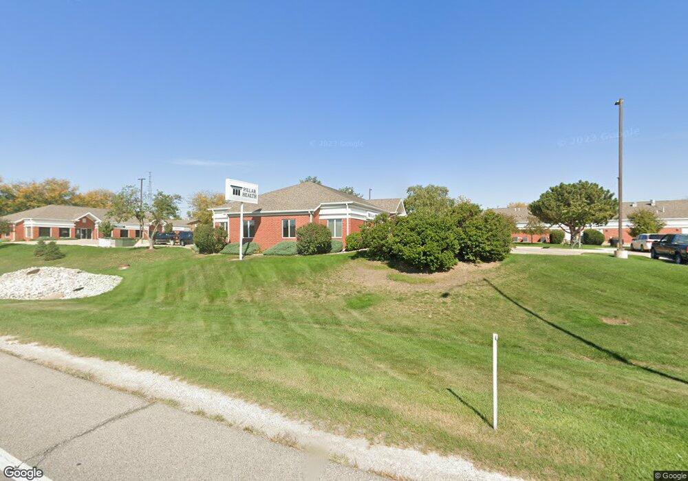 1951 51st St NE unit 3, Cedar Rapids, IA 52402 - photo 1