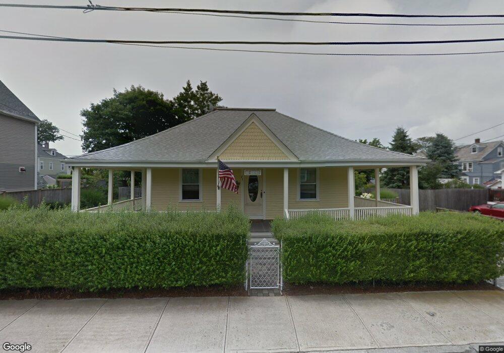 21 Vaughan Ave, Newport, RI 02840 - photo 1