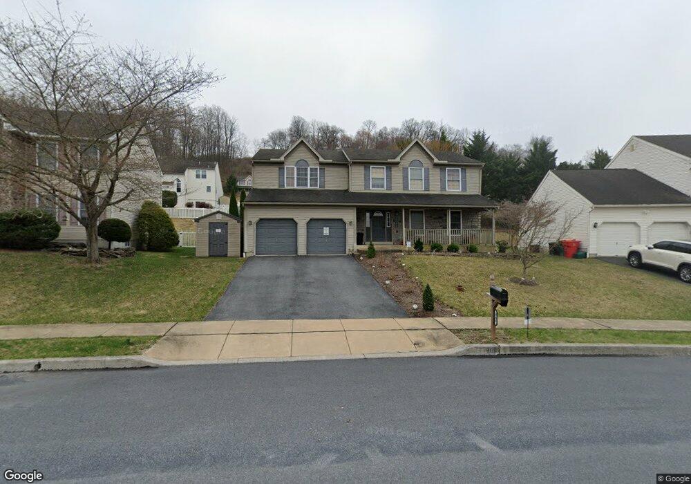 906 Kate Dr, Reading, PA 19608 - photo 1