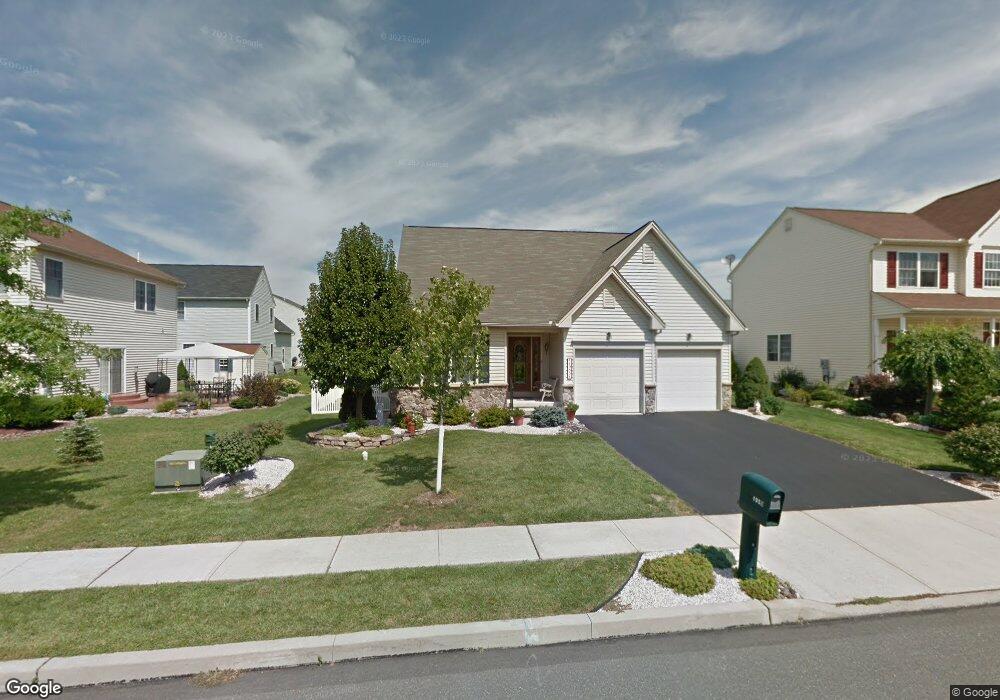 1955 Vintage Dr, Easton, PA 18045 - photo 1