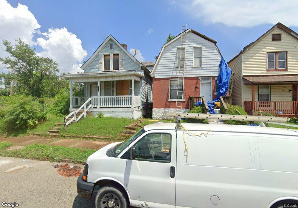 4423 Penrose St, Saint Louis, MO 63115 - photo 1