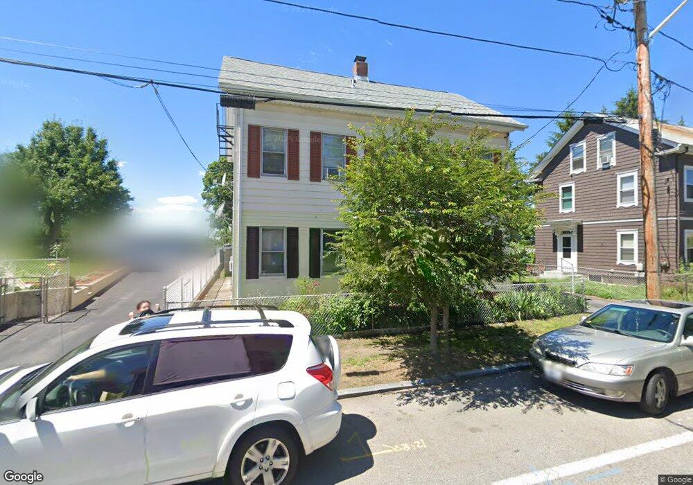 748 Roosevelt Ave, Pawtucket, RI 02860 - photo 1