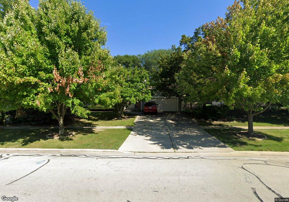 516 S Raddant Rd, Batavia, IL 60510 - photo 1