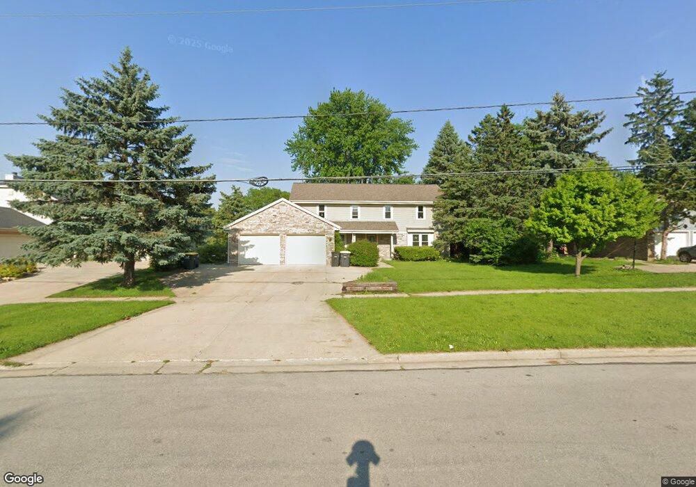 1809 Jennifer Ln, Waukesha, WI 53186 - photo 1