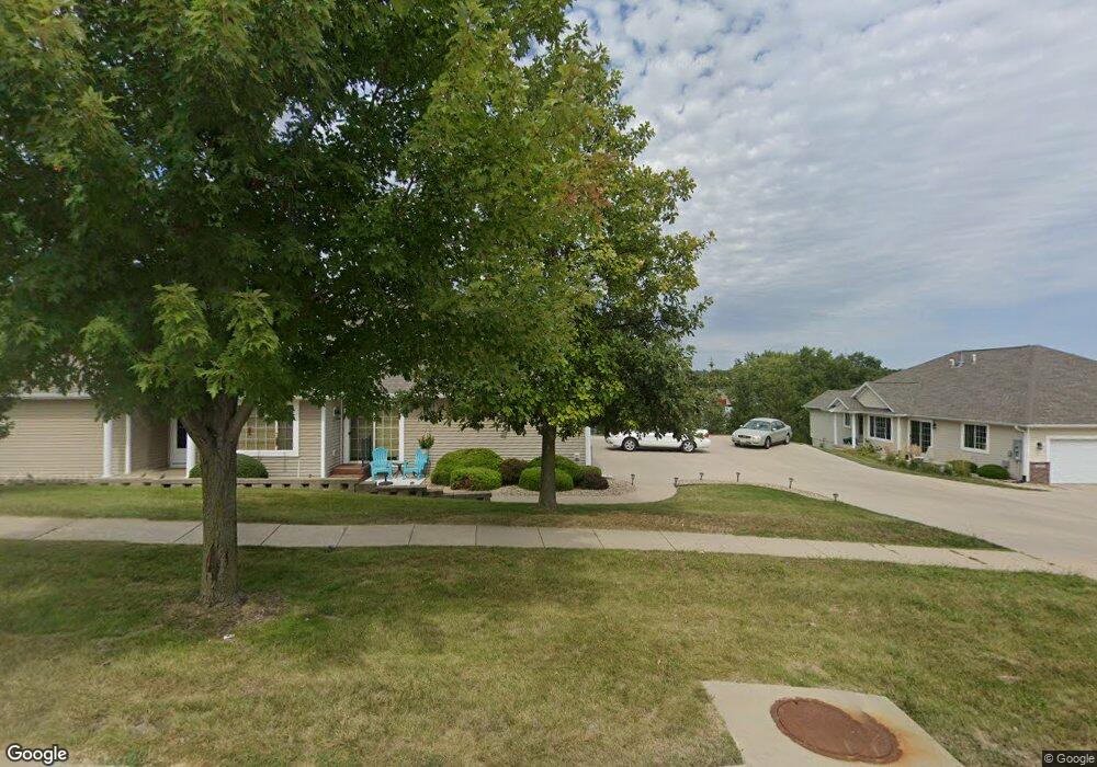 3504 Pioneer Ave SE unit 3504, Cedar Rapids, IA 52403 - photo 1