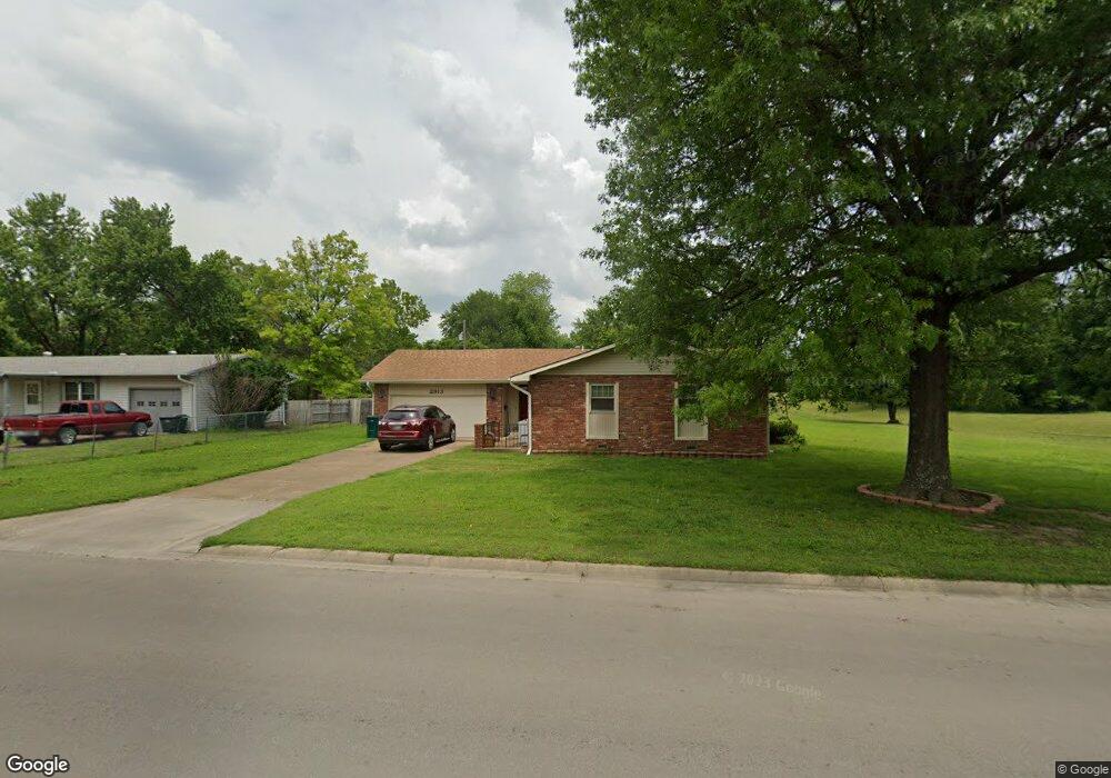 2913 Appleton Ave, Parsons, KS 67357 - photo 1