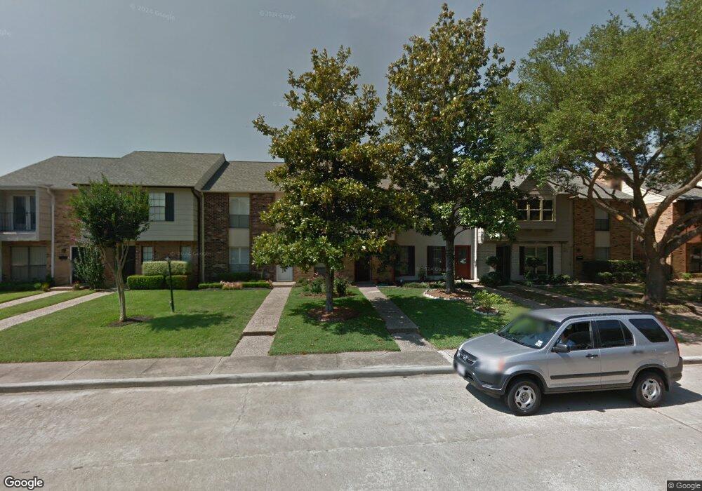 10292 Longmont Dr unit 40, Houston, TX 77042 - photo 1