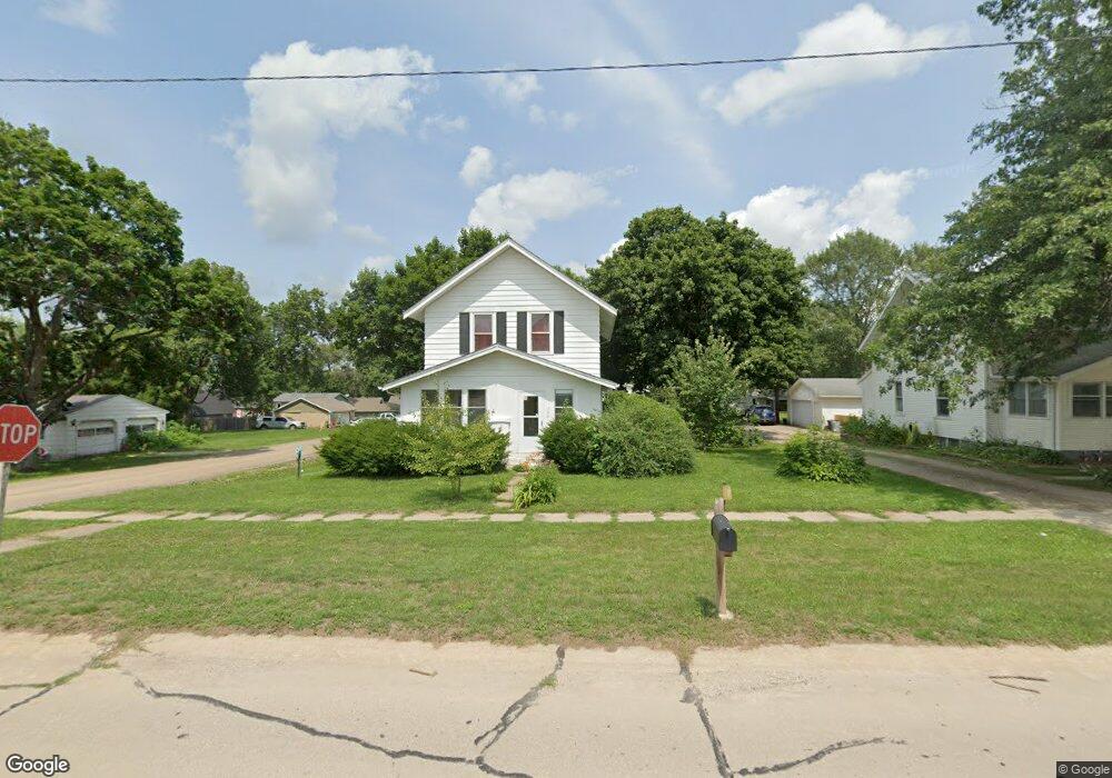 320 Main St, Center Point, IA 52213 - photo 1