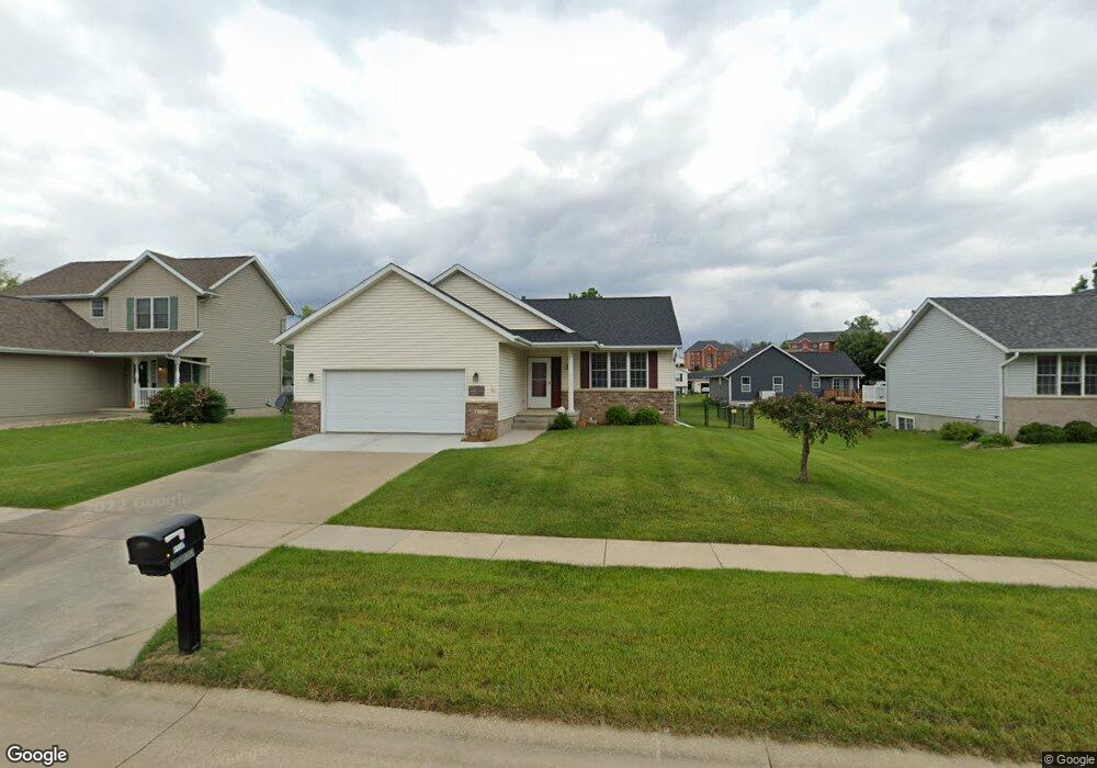 4114 Jackson Cir NW, Cedar Rapids, IA 52405 - photo 1