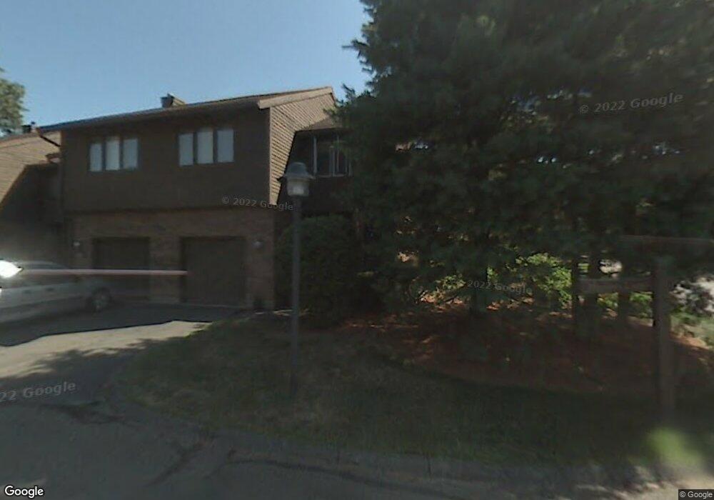 206 Hunters Ln, Newington, CT 06111 - photo 1