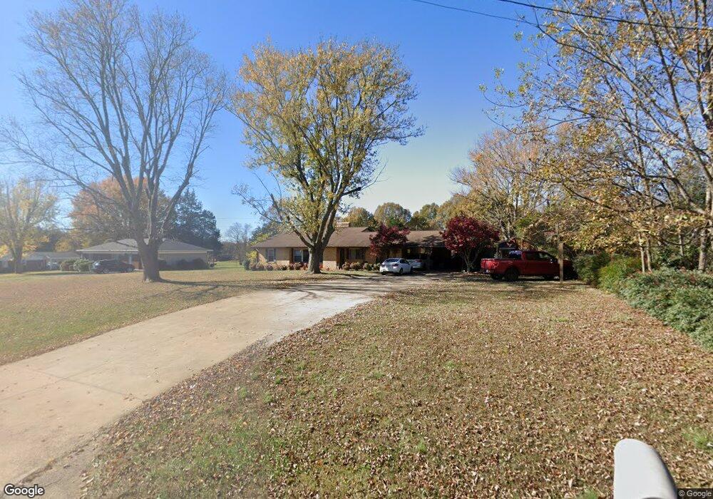 323 N Greenbriar Rd, Statesville, NC 28625 - photo 1