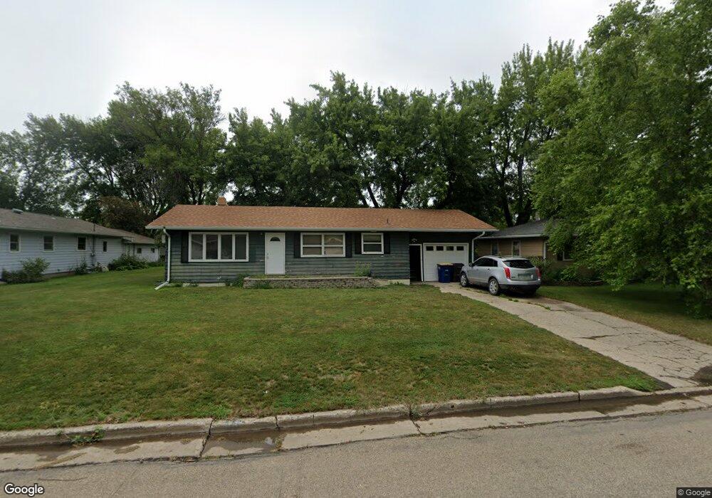 605 15th St SE, Jamestown, ND 58401 - photo 1