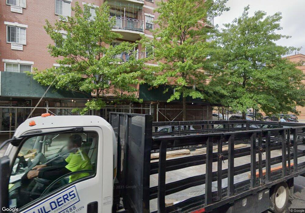 3506 Leavitt St unit 6C, Flushing, NY 11354 - photo 1