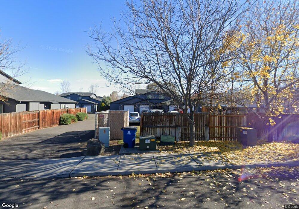 2454 SW 23rd St, Redmond, OR 97756 - photo 1