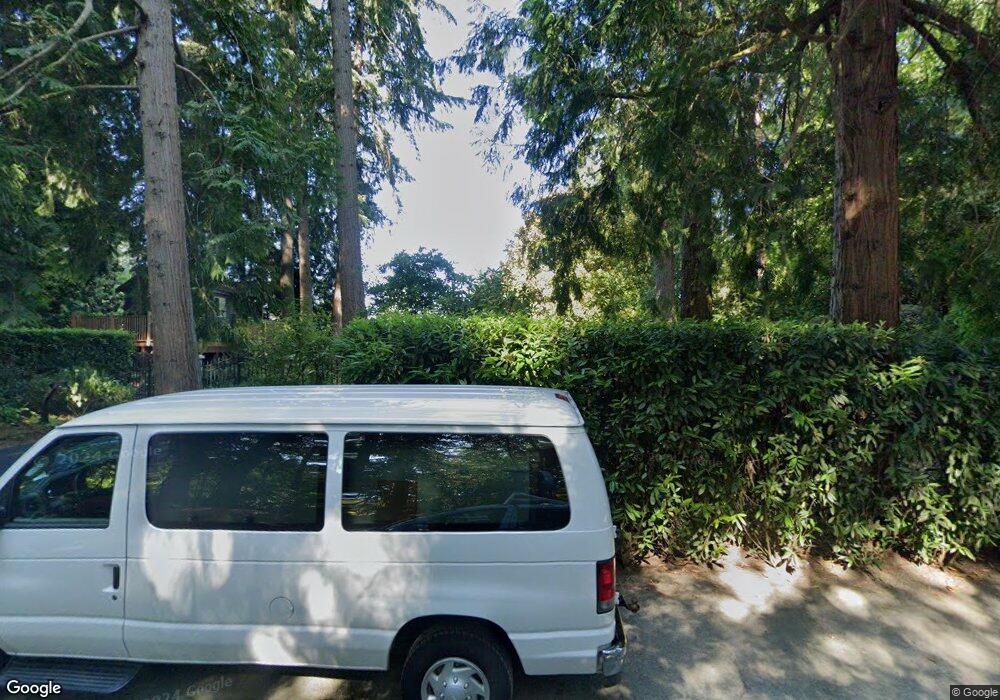 4001 Hunts Point Rd, Hunts Point, WA 98004 - photo 1