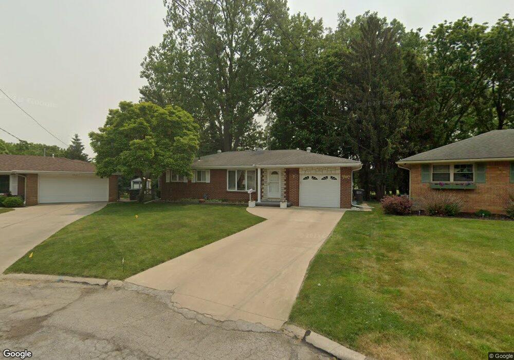 2528 Bay View Ct, Toledo, OH 43611 - photo 1