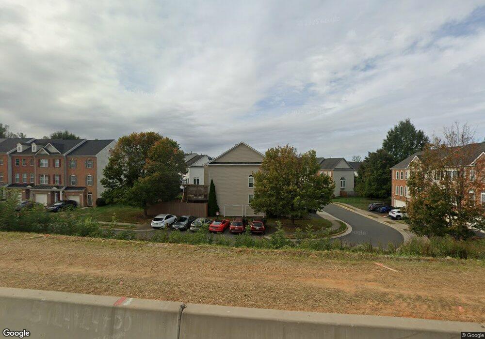 12762 Heron Ridge Dr, Fairfax, VA 22030 - photo 1