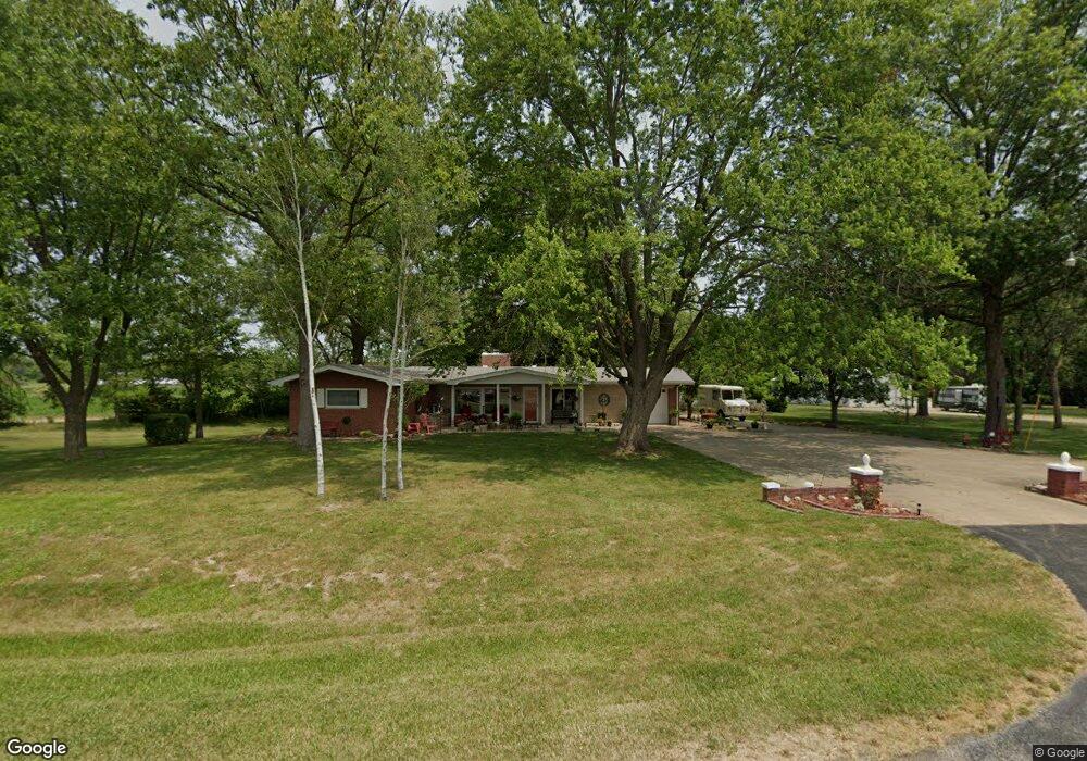 733 Urbanna Dr, Freeburg, IL 62243 - photo 1